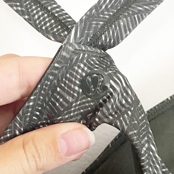 LULULEMON Wrap It Up Workout Tank Gator Green 6 - Picture 8 of 10